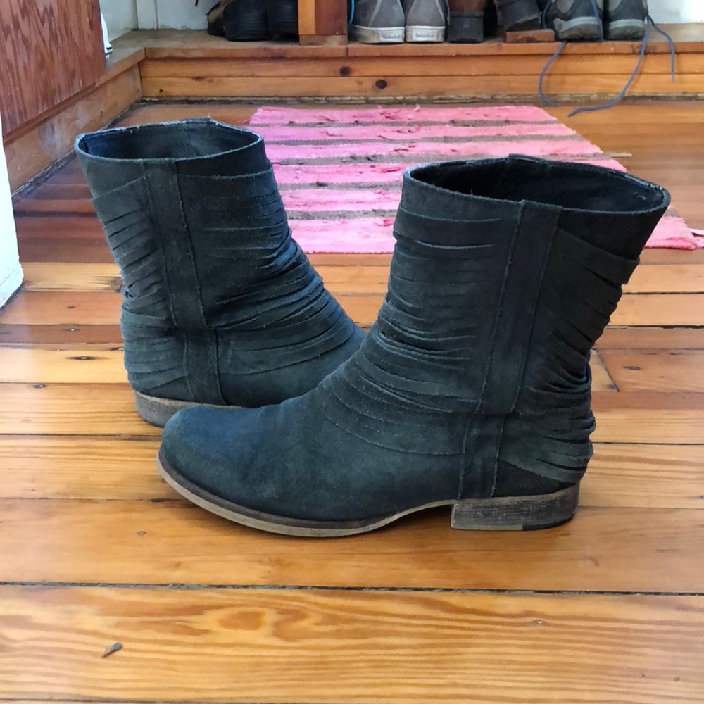 Black boots